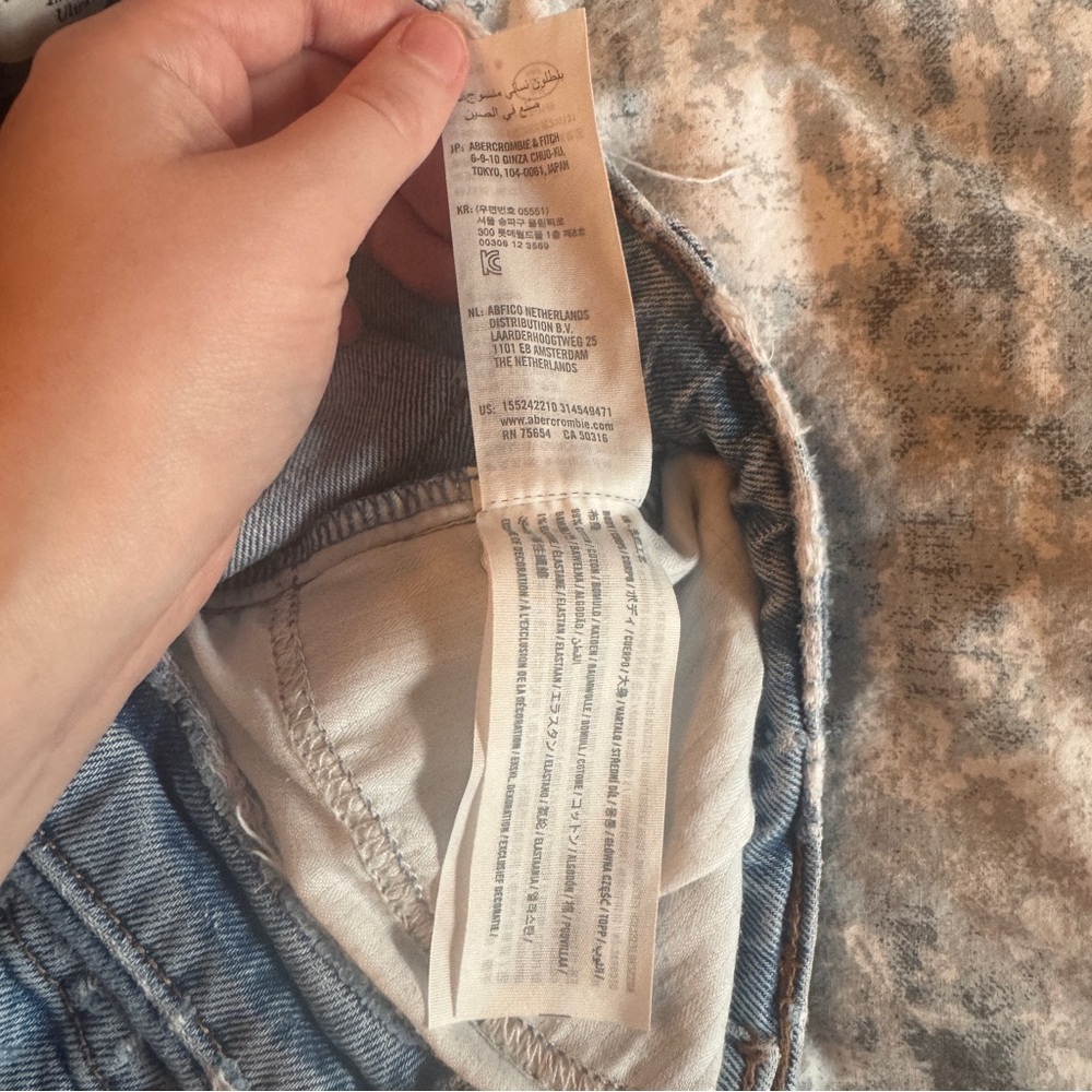Abercrombie & Fitch The 90s Straight Ultra High Rise Jeans Size 24 S Vent Hem - Picture 12 of 16